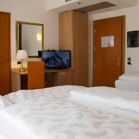 史波堤泰伦酒店