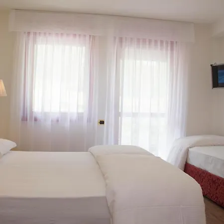 史波堤泰伦酒店 3*