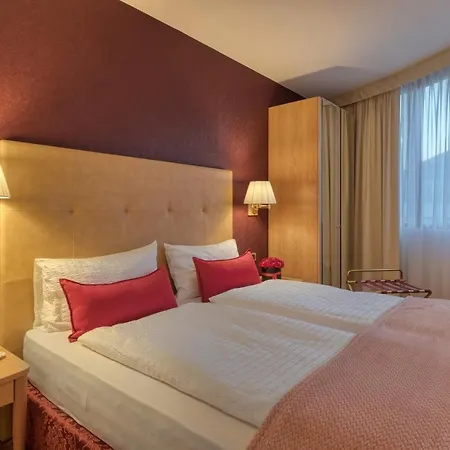 史波堤泰伦酒店 3*